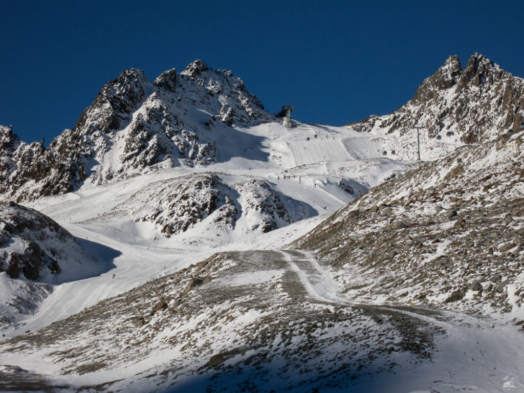 Blick zurück zur Bergstation der EUB. Mit dem alten Schlepper würde hier zugegebener Maßen noch nichts gehen.